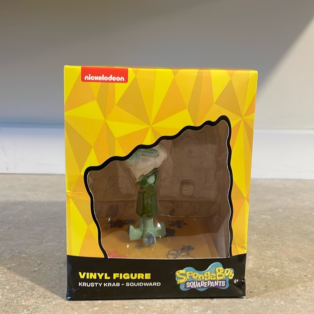 Kristy Krab Flying Dutchman Squidward Vinyl Figure